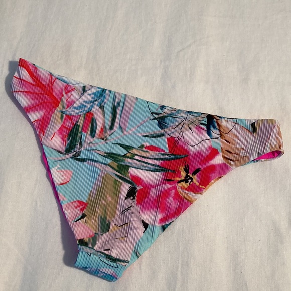 TiniBikini Bikini bottom reversible floral to pink fuchsia M - Picture 4 of 13